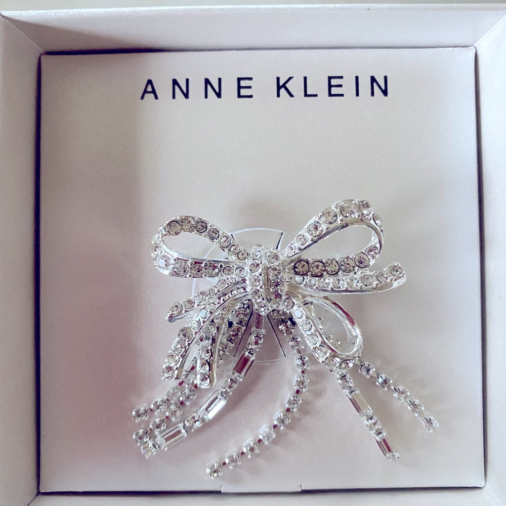♡Anne Klein Pave Bow Pin /Brooch Accented with Crystals